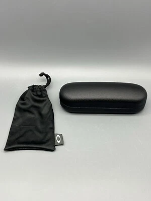 Auténtico estuche Oakley delgado para gafas de sol negro con carcasa de almeja funda de tela Foto 1 de 4