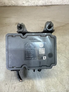 SKODA YETI 2009-2013 ABS PUMP CONTROL MODULE ECU 1K0614517DM 1K0907379BJ - Picture 1 of 2