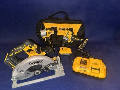DEWALT 20V (3) Tool Combo Kit - Circular Saw & Drivers - DCS590, DCF840 &DCD805 - Image 1 of 4