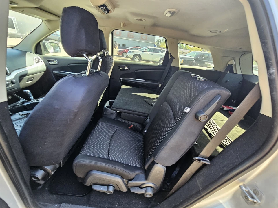 Used Windshield Wiper Motor fits: 2011 Dodge Journey includes linkage Grade A - Image 1 of 4