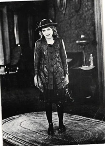 Vintage Posted Continental July 1984 Postcard MARY PICKFORD in POLLYANNA - Picture 1 of 2