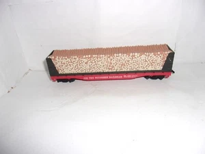 D5 (HO) THE SOUTHERN RAILROAD RR #4365 50' Bulkhead car w/Pulpwood load - Picture 1 of 5