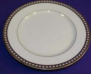Mikasa Fine China Platinum Symmetry 8 1/4" Salatteller L5620 - Bild 1 von 4