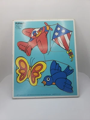 VERY GOOD!Vintage 1982 Things That Fly Children’s Playskool Wooden Jigsaw Puzzle - Image 1 of 3