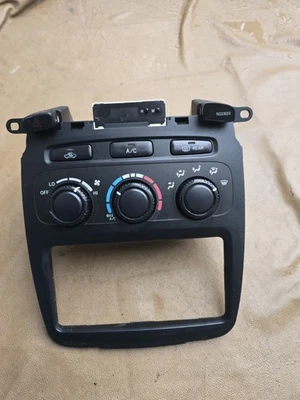 OEM 2001-2007 Toyota Highlander AC Climate Air Control - Image 1 of 4