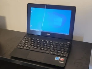 Asus X102B AMD A4-1200 - 4GB RAM - 500GB HDD - Fully Working - Free P&P - Picture 1 of 7
