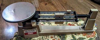 Balanza triple haz OHAUS 700 800 Series 610g / 2610g Foto 1 de 3