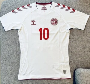 Denmark, Hummel, size Small - Picture 1 of 7