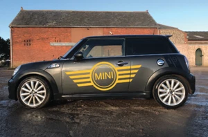 Mini Logo R50 R52 R53 R55 R56 R57 R58 R59 R60 R61 F56 Cooper Decalcomania, Coppia Adesivi - Foto 1 di 2