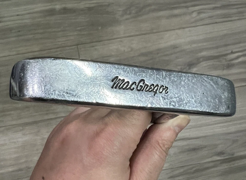 Vintage Macgregor Blade Putter With Kelmac V-Trainer Golf Grip 29” - Image 1 of 4