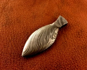 Handmade  Pendant | Key Ring | Genuine Damascus Steel - Picture 1 of 4