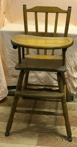 Oak Hill Wood Baby Doll High Chair Arrow Back Vintage h 38"  1960s Cover