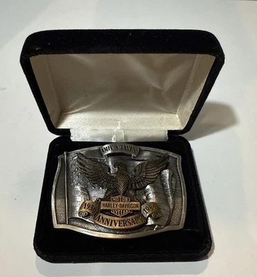 Motocicleta Harley Davidson • OHV V-Twin • 50 aniversario • De colección • Hebilla de cinturón Foto 1 de 4