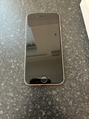 Apple iPhone SE Starlight 2022  5G Smartphone 64GB White - Image 1 of 4