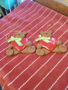 2 adornos antiguos de cerveza navideña con corazón y cinta 4"  - Imagen 1 de 3