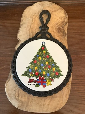 Vintage Christmas Tree Trivet Wall Hanging Painted Tile Cast Iron Decoration - Image 1 of 4