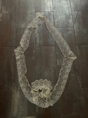 Impresionante encaje de 1920 de un velo de novia roto  Foto 1 de 4