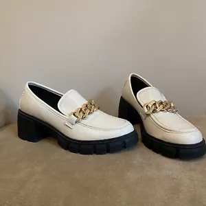 Chunky Madden Girl Hoxton Lug Sole Loafers Almond 9.5 Gold Chain Detail - Picture 1 of 13