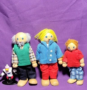 Juego de 3 muñecas familiares vintage para casa de muñecas - familia móvil de madera - Imagen 1 de 13
