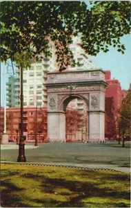 Washington Square Arch, New York City, New York - Unposted Postcard - Picture 1 of 2