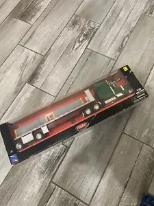 Peter Built Toy Truck Model 379 1:32 Die Cast - Picture 1 of 2
