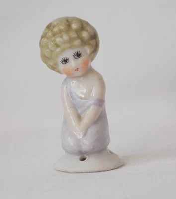 ART DECO PORCELAIN PIN CUSHION DOLL SWEET LITTLE GIRL KNEELING UNUSUAL  2" HIGH - Image 1 of 4