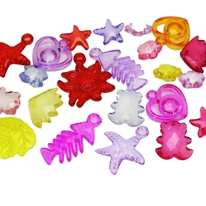 50 Stck. Gemischte Farben Transparent Acryl Verschiedene Anhänger Herz Bär Charm - Bild 1 von 4