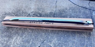 NEW OEM 2020-2024 FORD EXPLORER LEFT ROOF RAIL RACK lb5z7855115ca W/O SUNROOF - Image 1 of 4