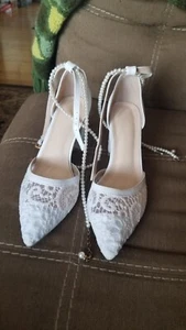 Ivory Lace Mesh With Faux Pearl Strap Bridal Wedding Shoes Pointy Toe Size 8.5 - Picture 1 of 8