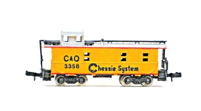 N SCALE MODEL POWER C & O CHESSIE SYSTEM CABOOSE #3358  ITEM #3294 - Image 1 of 2