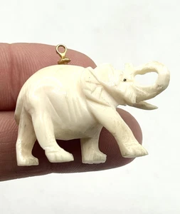 Ciondolo ciondolo elefante figurativo intagliato tenuta - Foto 1 di 6