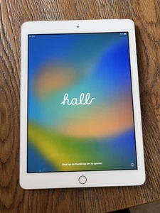 Apple iPad 6th Gen 2018 32GB 128GB WiFi/4G 9.7" Generation white Cellular - Picture 1 of 4