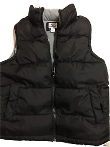 Old Navy Puffy Quilted Winter Vest Youth Size Medium Black Gray Fleece Inside