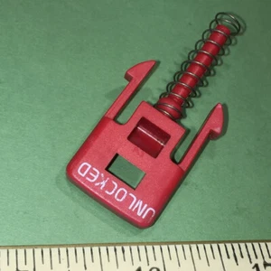 VOLVO 940 960 V90 REAR SEAT UNLOCKED POP UP BUTTON INDICATOR ORANGE WARNING BACK - Bild 1 von 5