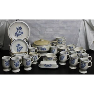 Pfaltzgraff Yorktowne Geschirr 60-teiliges Set - Bild 1 von 24