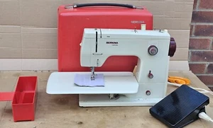 Bernina 807 Minimatic Zig Zag Multi- Decorative Stitch Sewing machine. - Foto 1 di 22