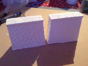 2x Rectangular Stone Style Bridge Support Pillar OO HO Scale 85mm Tall UnPainted - Picture 1 of 9