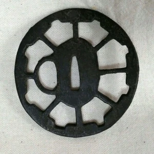 Japanische antike Tsuba von Katana Samurai Schwert Garde Eisen seltenes Design 76-B95 - Bild 1 von 5