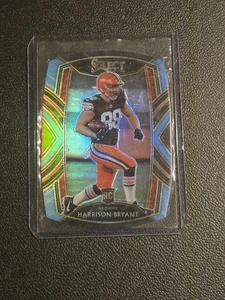2020 Panini Select #298 Harrison Bryant Blue Prizm Die Cut - Foto 1 di 2