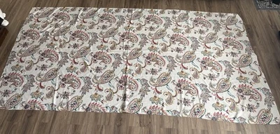 LARGE WHITE FLORAL & PAISLEY COLORFUL POLYESTER TABLECLOTH RECTANGULAR 116 X 60 - Image 1 of 4