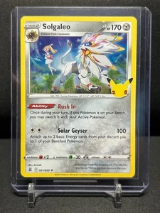 Solgaleo 021/025 Holo Raro Pokémon 2021 Celebraciones LP - Imagen 1 de 1