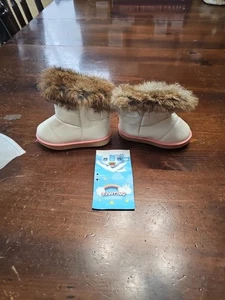 Botas Fantiny para niñas pequeñas doradas con ribete de piel sintética ~ talla 21 = 4,5 - Imagen 1 de 4