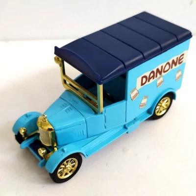 CORGI  FURGONE DIE CAST " DANONE  " BLU E CELESTE   LUNGHEZZA 8 cm  VARIE  E - Immagine 1 di 4