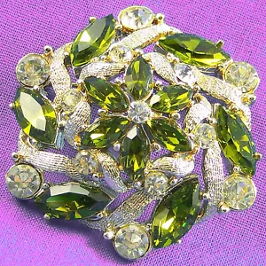 Pin Cluster Flower Clear & Green Crystal Rhinestone Brooch Gold Tone - Picture 1 of 5
