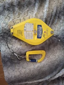 Safety Line For Work, Works BH/SALA RETRACTABLE LIFE-LINE BLOCK 300LB MAX Used - Picture 1 of 9