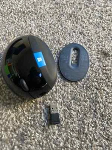 Microsoft Sculpt Ergonomic Wireless Mouse Model: 1560 Black With Dongle - Picture 1 of 9