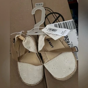 Baby Mädchen Old Navy Schuhe mit weichem Boden Größe 12-18 - Bild 1 von 1