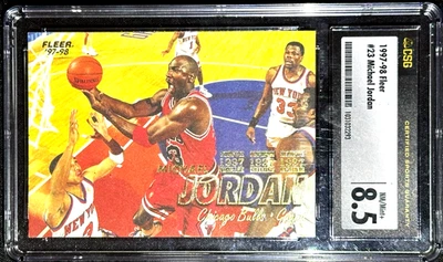 Fleer 1997-98 - Michael Jordan #23 CSG calificado casi como nuevo - como nuevo 8,5 Foto 1 de 2