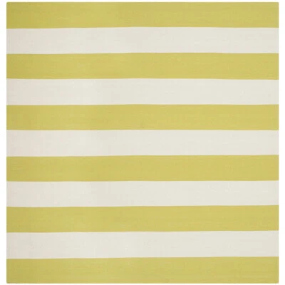 SAFAVIEH Montauk MTK712E Handwoven Green / Ivory Rug - Image 1 of 4