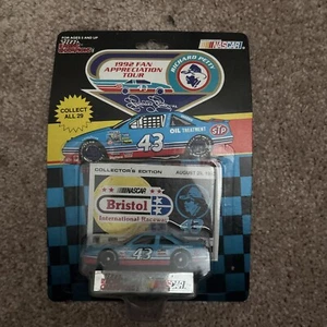 1992 Racing Champions Fan Appreciation Tour Bristol 08/29/82 1:64 Die Cast Car - Picture 1 of 2